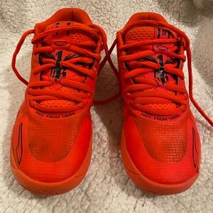 Lamelo Ball puma  MB . 01 size 5